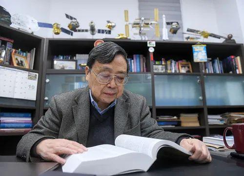 “不停奔跑”的他，要当行业领跑者