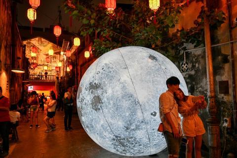 探月增多 设定月球时间提上日程