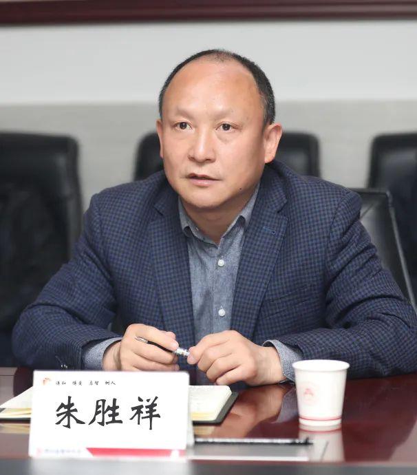 荆州中学完成党政分设 书记校长到位