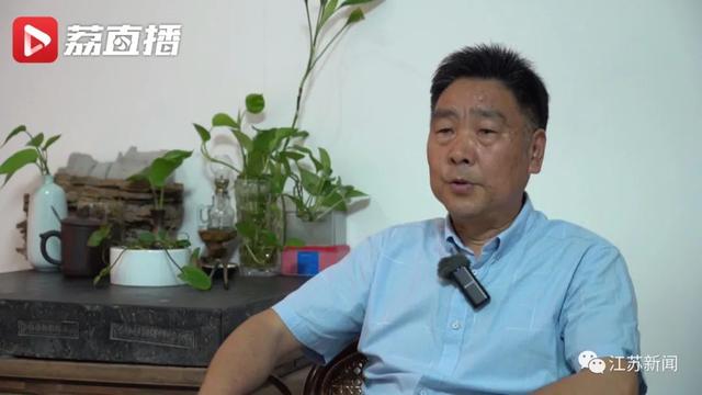 退休副镇长7年拍上万张照片，帮42户家庭团聚！