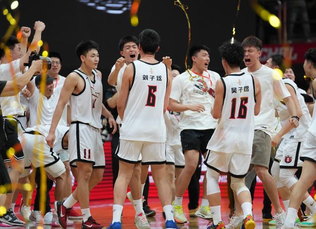“全国制霸”，这所县城中学凭什么？