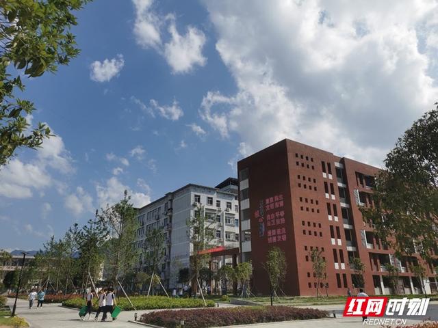 张家界市永定区楚怡中职学校建设有序推进 建成后可增加学位1500个
