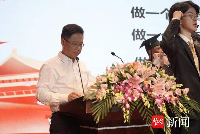 在盛夏的原创歌曲里告别！南京一中国际部2023届毕业典礼温暖动人