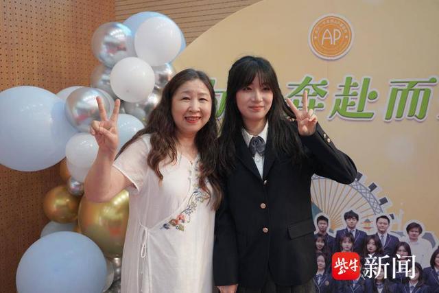 在盛夏的原创歌曲里告别！南京一中国际部2023届毕业典礼温暖动人