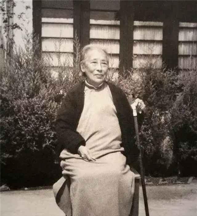 详述1976年9月9日以前追悼会降半旗致哀的十位党和国家领导人