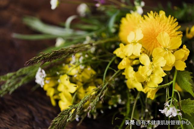 纯露是精油废材，还是真的可以护肤？