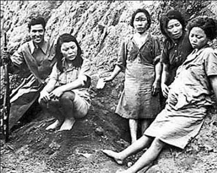 慰安妇回忆：被逼迫洗澡，浑身被撒消毒粉，只有床单让其遮住身体