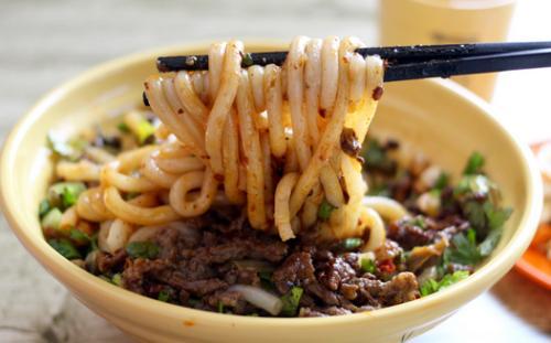 乌鲁木齐米粉合辑丨我好想你，爆辣鸡肉炒米粉