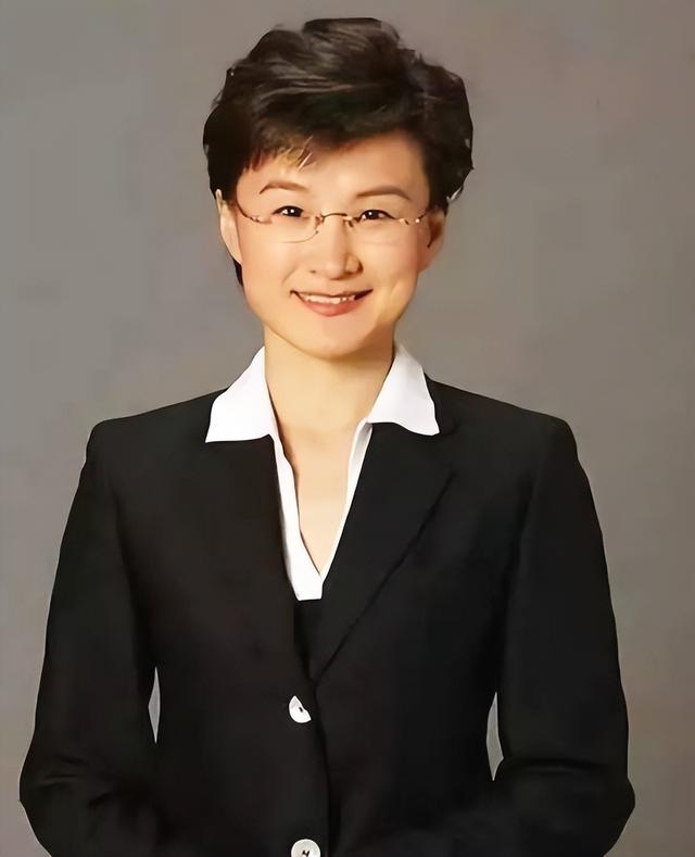 从“名嘴”到“滚出主持界”，他们怪不得别人