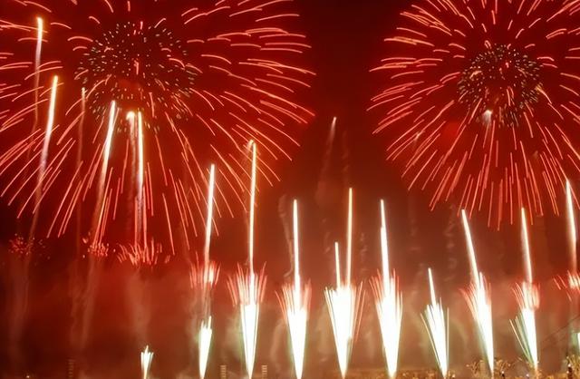 今年春节将取消“禁放令”，允许燃放烟花爆竹？权威回应来了