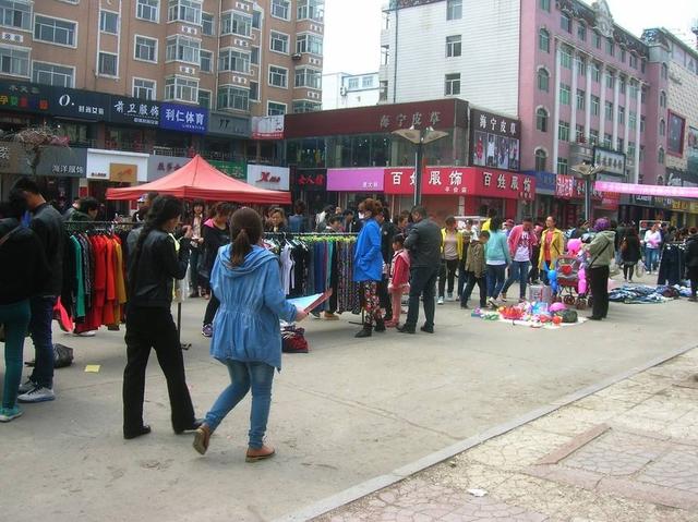 “地摊禁令”解除，选哪些物品？7种物品潜力高，做的好3天赚1000