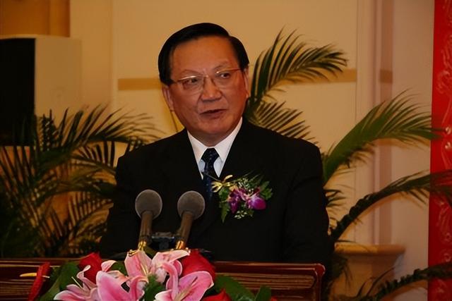 1999年中国大使馆被美军轰炸，江泽民内部讲话：中国人要卧薪尝胆