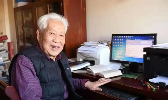 知网被曝光崇洋媚外？外国文库不收费，国内却频频薅教授们的羊毛