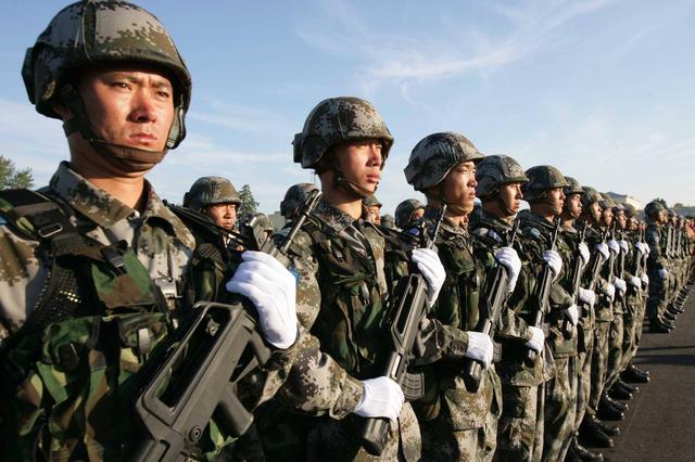 解放军军队的调动权，究竟在谁手上？国防部长有这个权力吗？