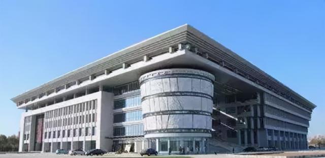 美翻了！大学之大，在大师，也在图书馆。河南高校图书馆大比拼
