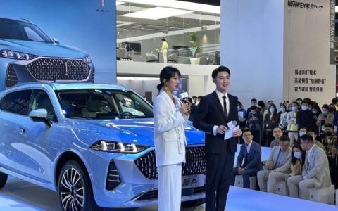 施一公的两任妻子（公子两任妻子）