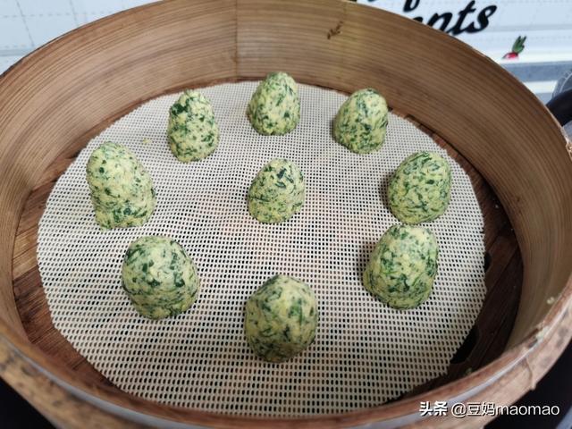 野菜苜蓿的两种吃法，忆苦思甜，致敬最美劳动者