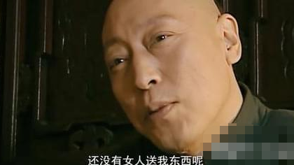 重温《乔家大院》：才懂50岁的曹月枝在洞房时服毒自尽的真实隐情
