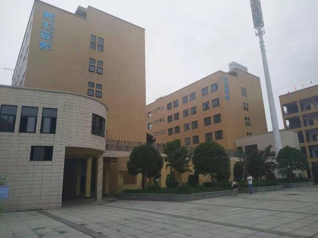 美丽的新邵思源实验学校