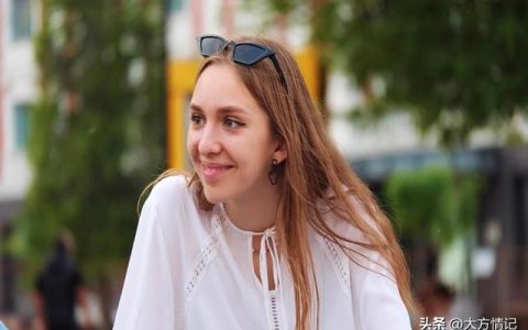 怎么样让女朋友在乎你，除了钱还有什么能打动女人