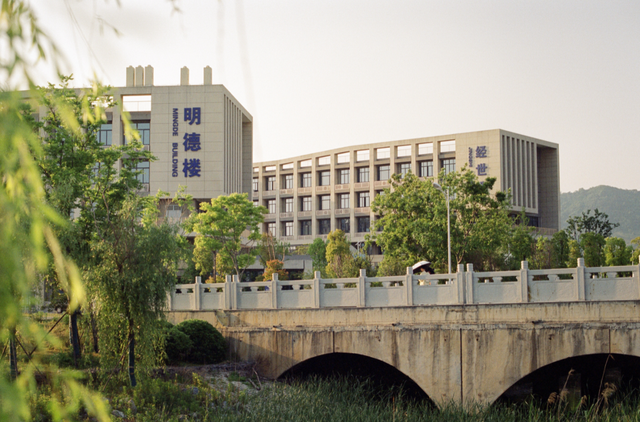 想要读江苏的一本大学，这3所大学最容易考上，分数低就业好