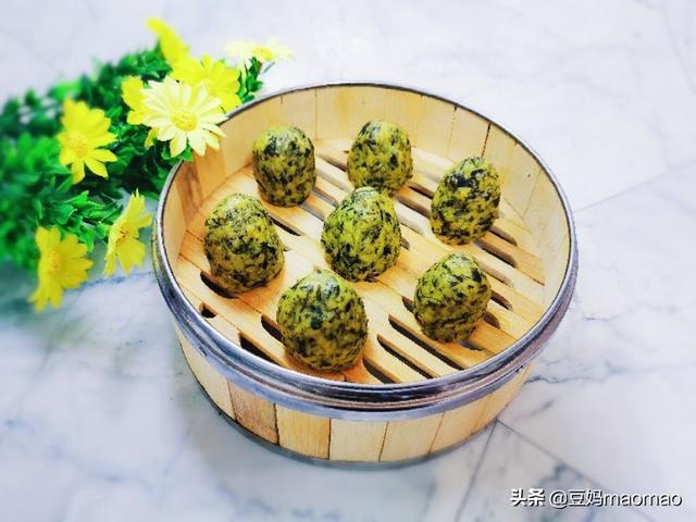 野菜苜蓿的两种吃法，忆苦思甜，致敬最美劳动者