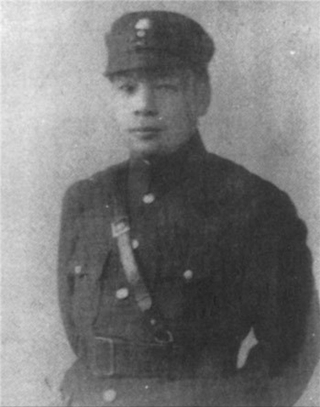 从蒋家太子到情报头子，蒋经国如何斗法毛人凤，掌控国民党大权？