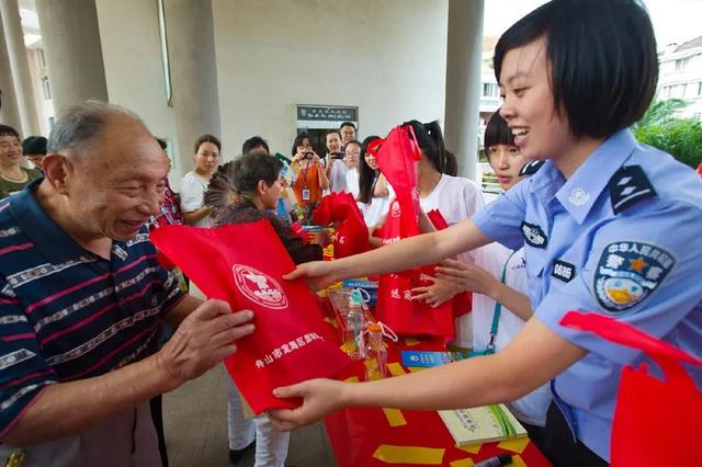 王英：行警事无问西东，守初心自成芳华