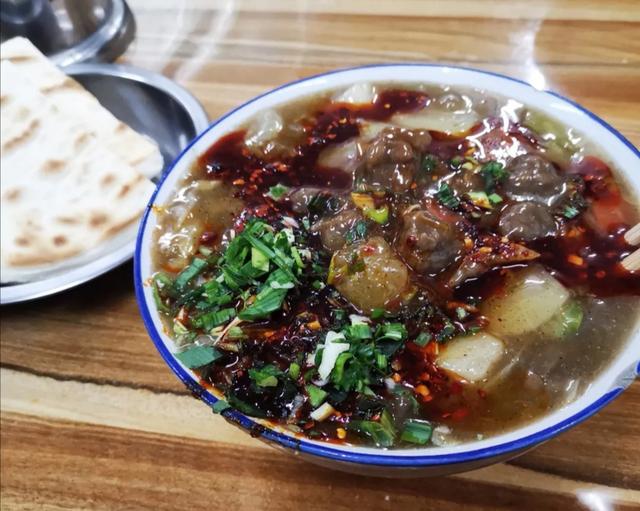 来西安别再说回民街没有美食！去对这些地方才能吃到地道西安美食
