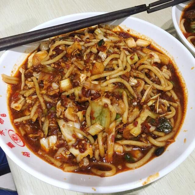 乌鲁木齐米粉合辑丨我好想你，爆辣鸡肉炒米粉