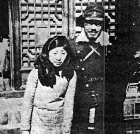 慰安妇回忆：被逼迫洗澡，浑身被撒消毒粉，只有床单让其遮住身体