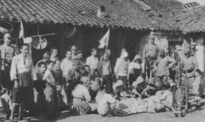 慰安妇回忆：被逼迫洗澡，浑身被撒消毒粉，只有床单让其遮住身体
