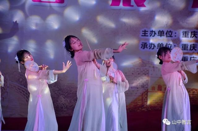 拔山中学举行庆祝建党101周年暨第四届京剧艺术节