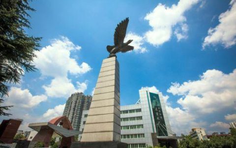 十堰市43厂怎么样，二汽还在十堰吗
