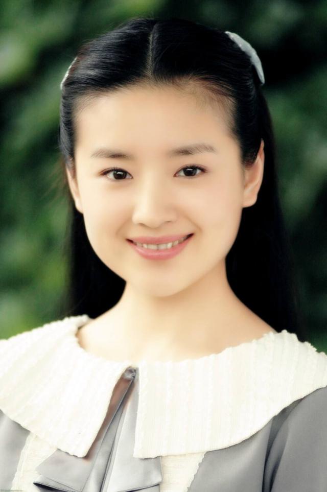离婚9年后，再看董洁潘粤明的婚姻，毁掉董洁的不仅仅是出轨